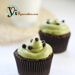 Thumbnail image for Green Tea Chocolate Fruit Jam Cupcake